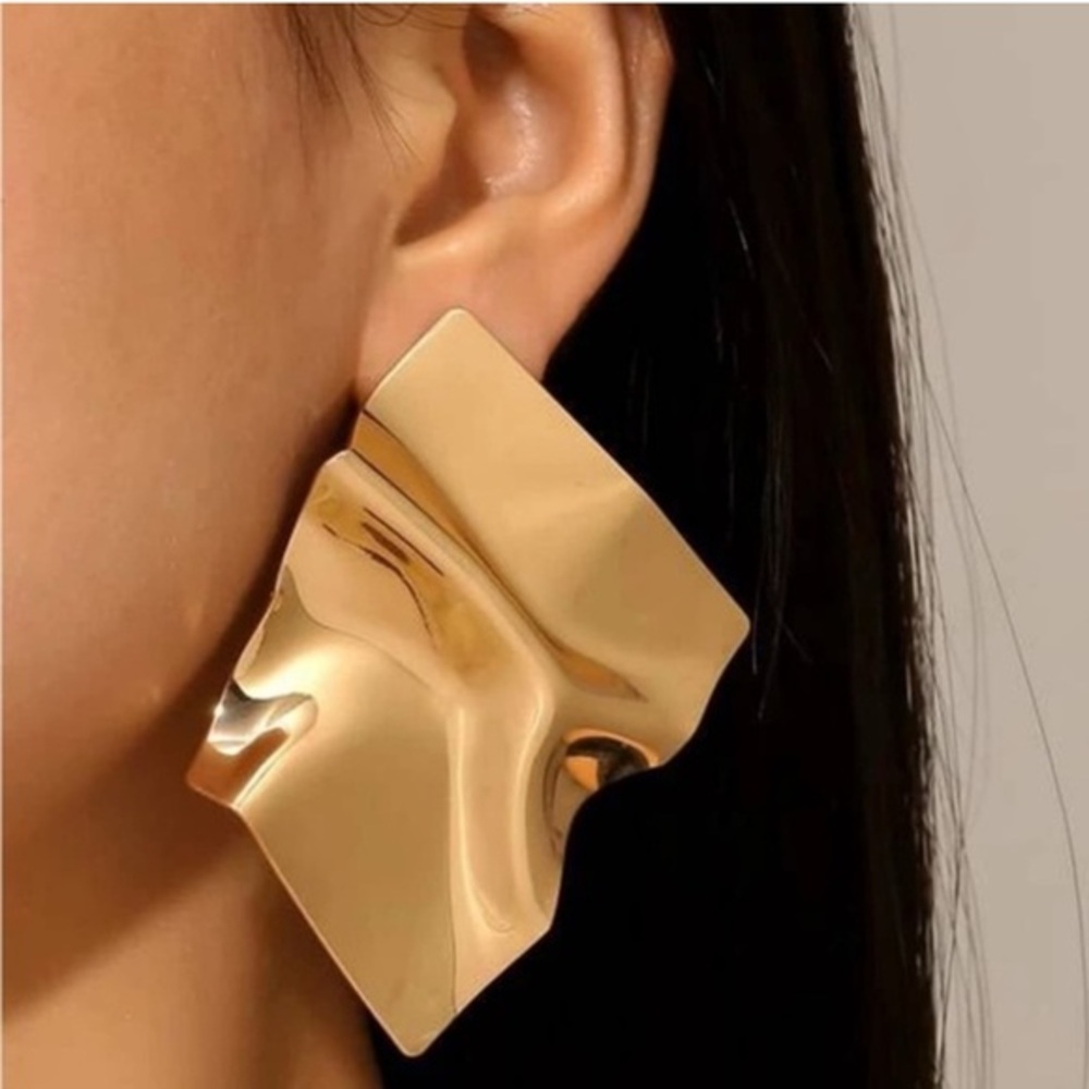 ✨Elegant Gold Square Statement Earrings